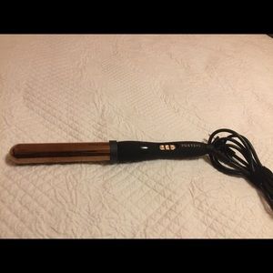Rose gold foxybae curling wand